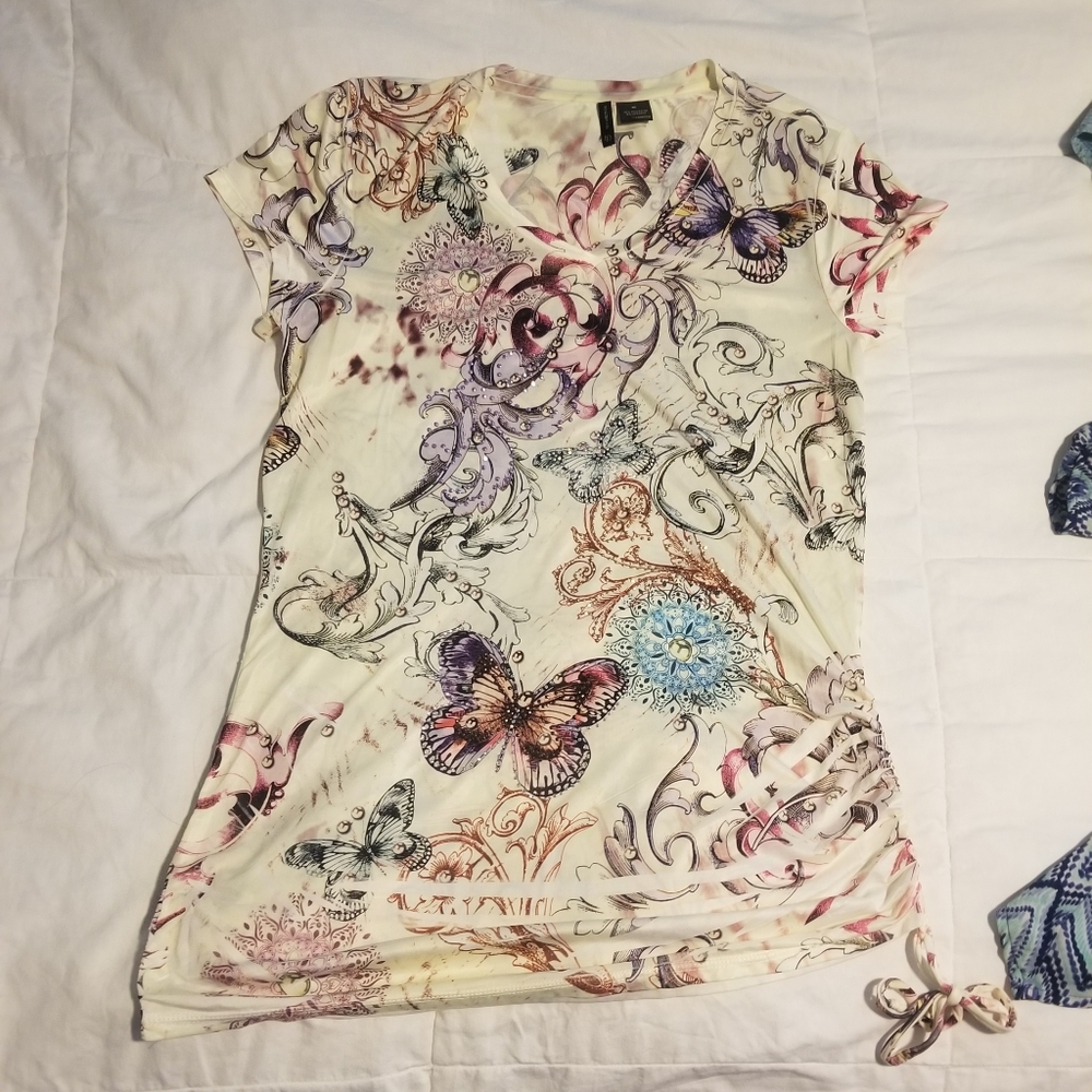 ✨Sold✨ Yellow butterfly shirt